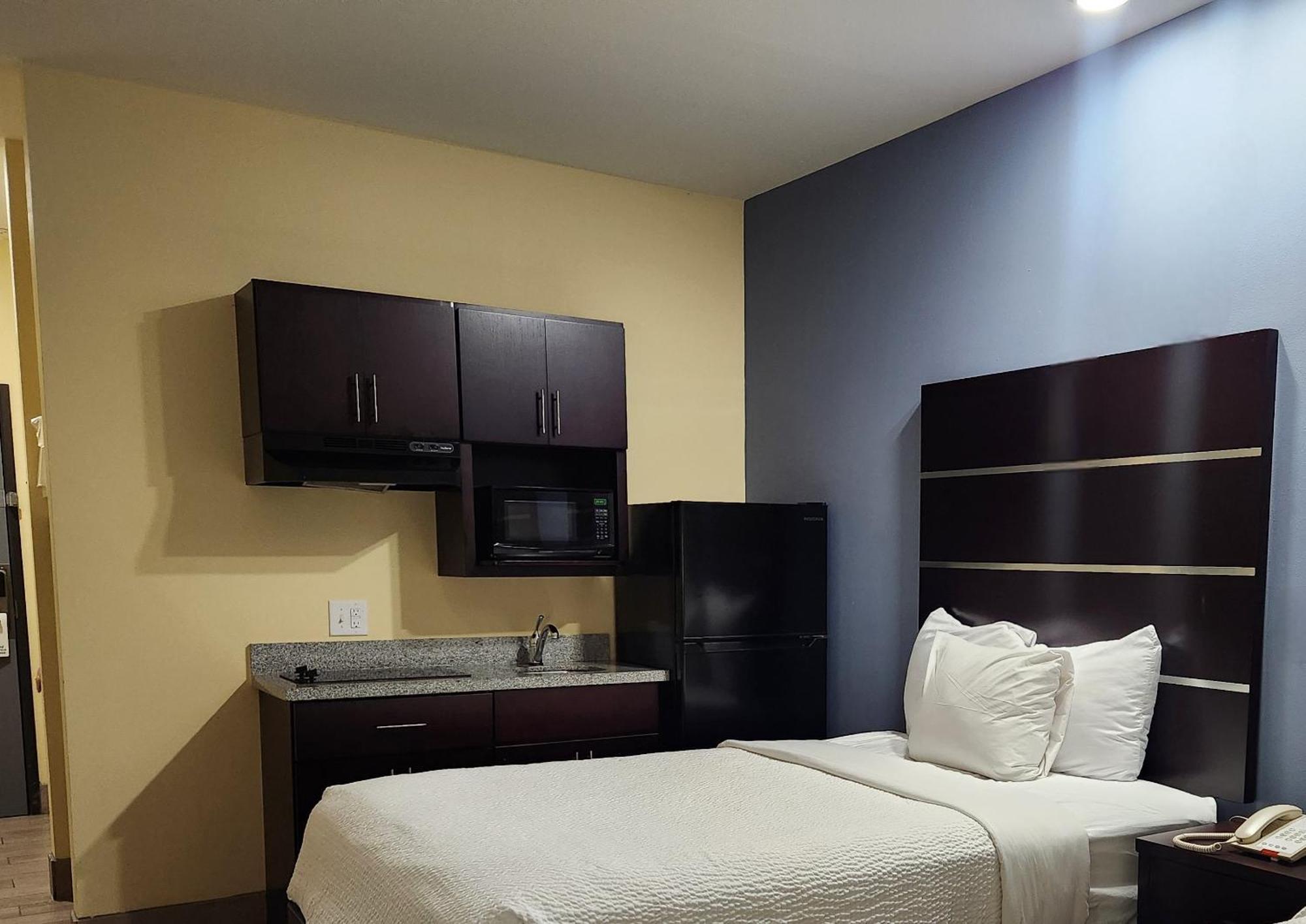 Days Inn By Wyndham Baton Rouge Airport Екстериор снимка